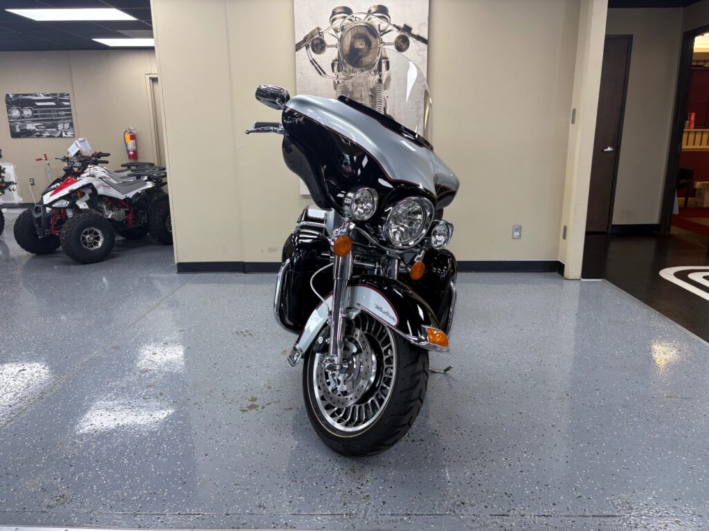 2010 Harley-Davidson FLHTCU