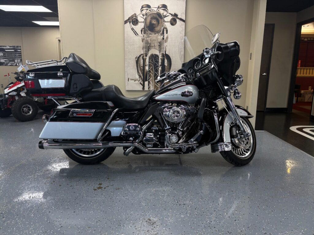 2010 Harley-Davidson FLHTCU
