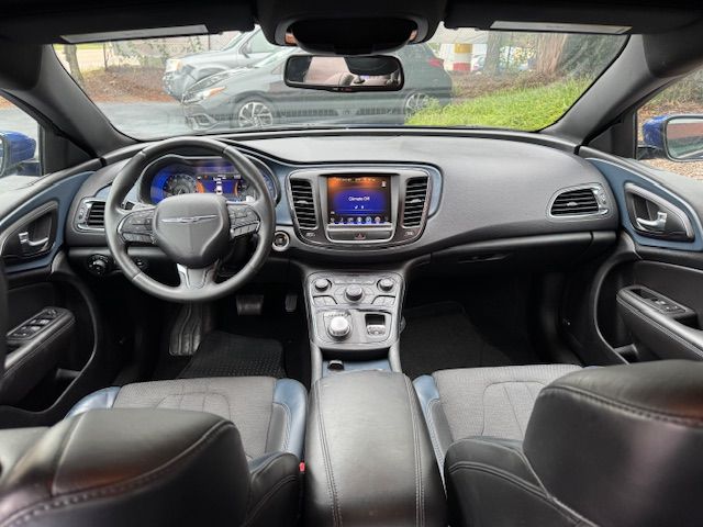 2015 Chrysler 200