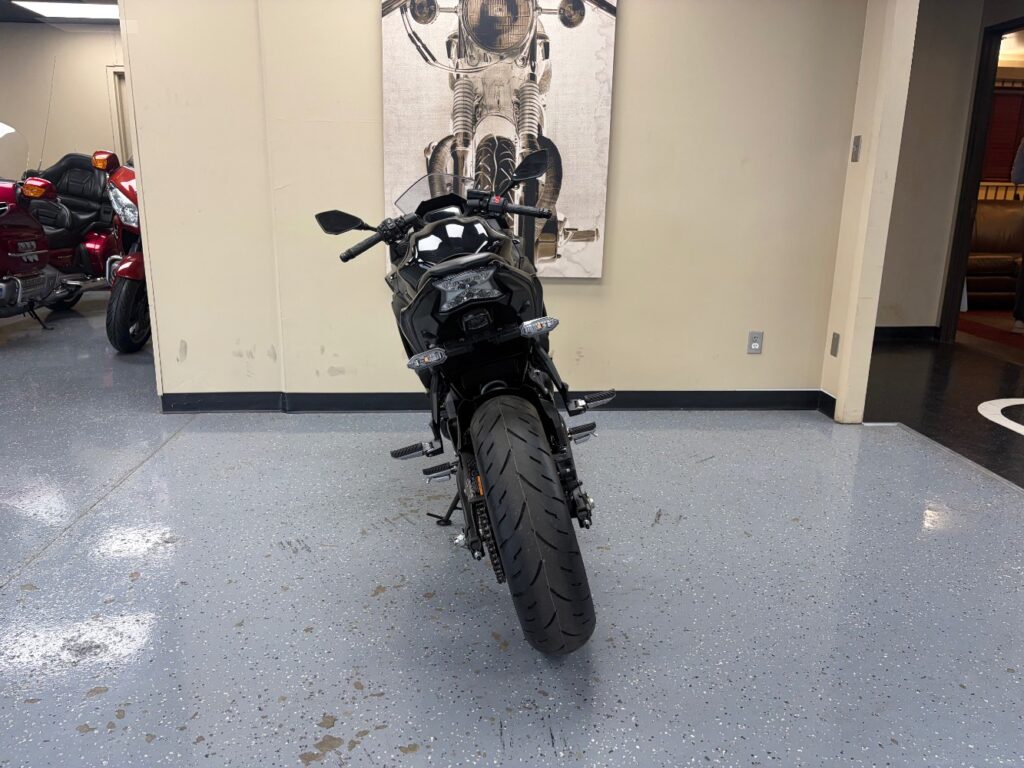 2025 Kawasaki EX650RSFNL