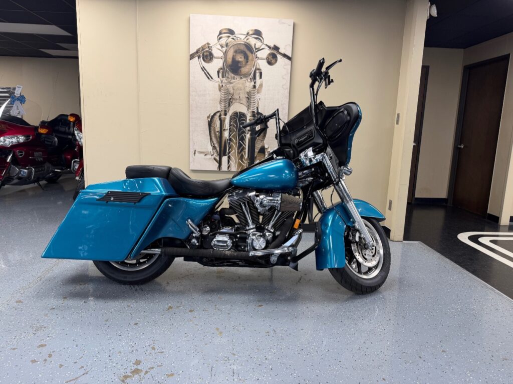 2005 Harley-Davidson FLHRS -