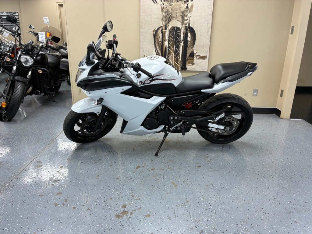 2009 Yamaha FZ6R