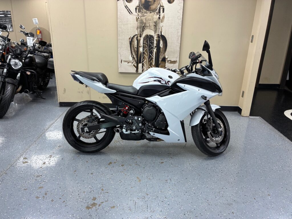 2009 Yamaha FZ6R