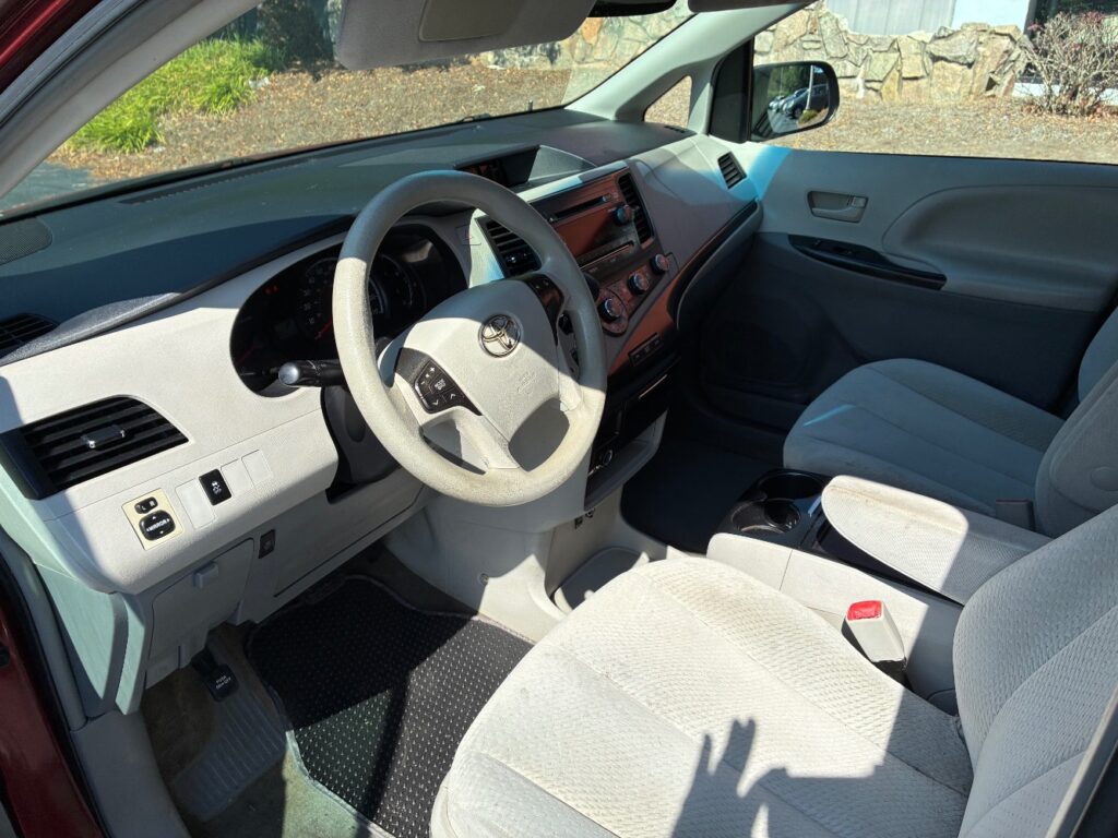 2012 Toyota Sienna