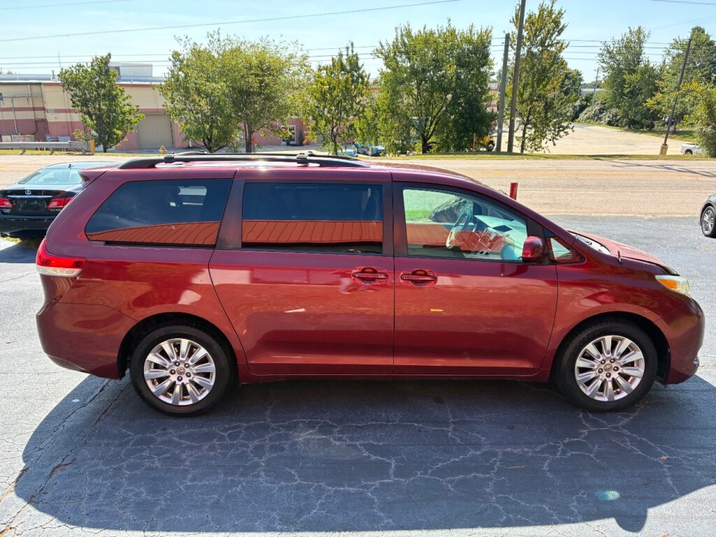 2012 Toyota Sienna